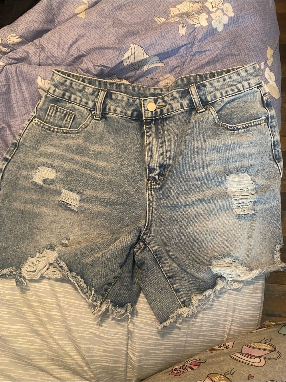 SHEIN Light Blue Distressed High-Rise Denim Shorts